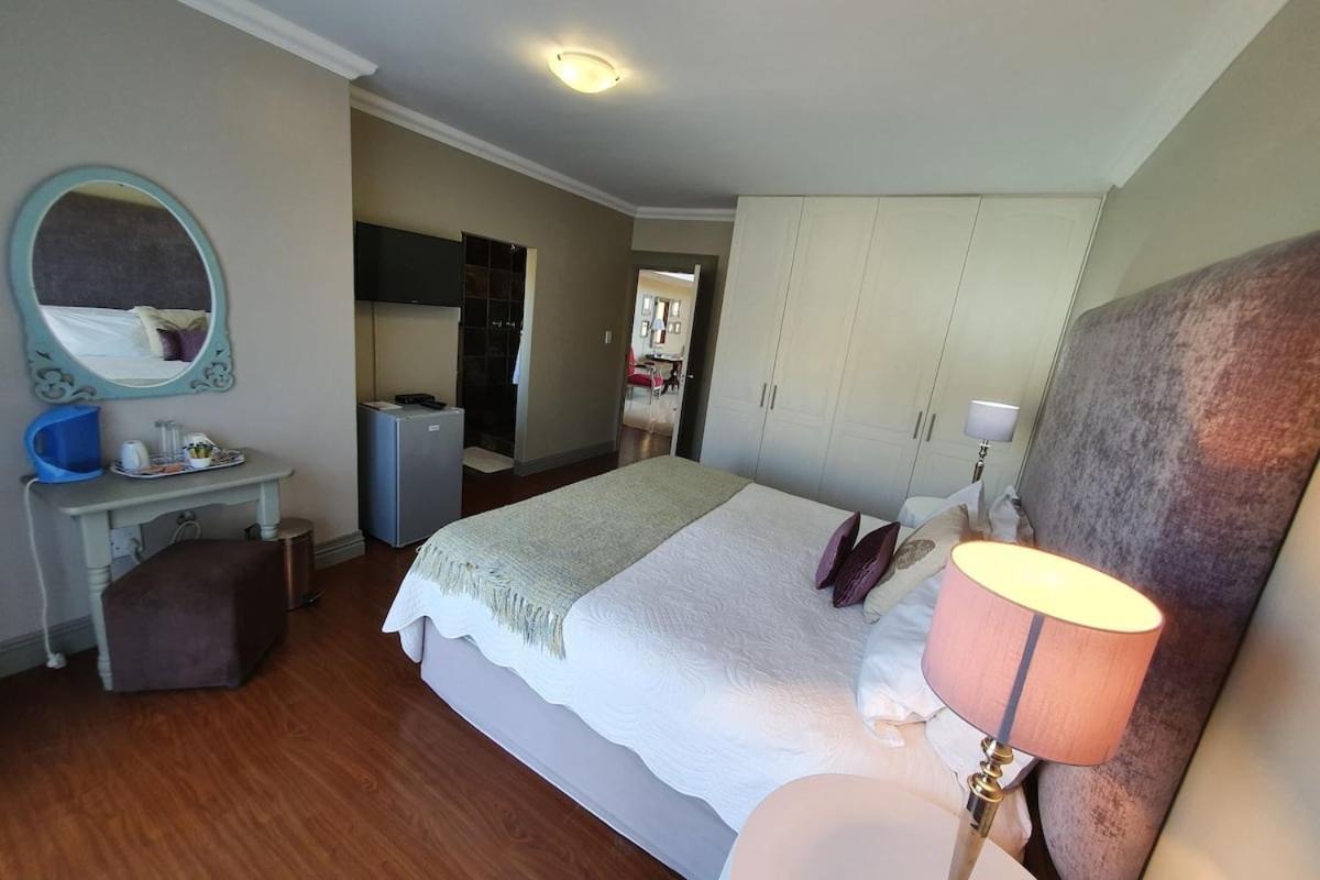 Alabaster Box Guesthouse Langebaan Extérieur photo