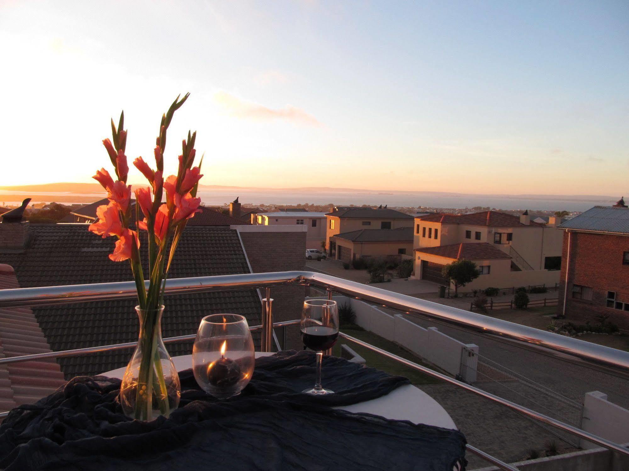 Alabaster Box Guesthouse Langebaan Extérieur photo